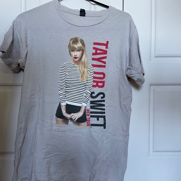 Taylor Swift 2013 Red Tour North America Double-Sided T-Shirt - Picture 1 of 5